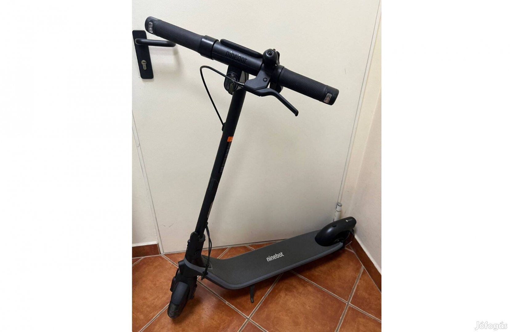 Új! 100m-t futott! Ninebot Kickscooter E2 E roller