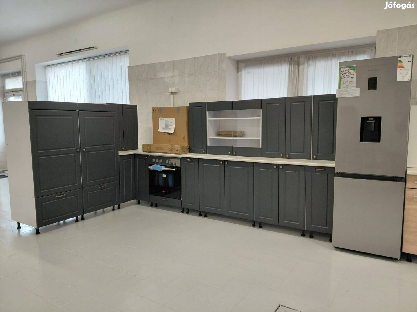 Új, 210x405cm-es variálható bővíthető konyha, ár alatt eladó