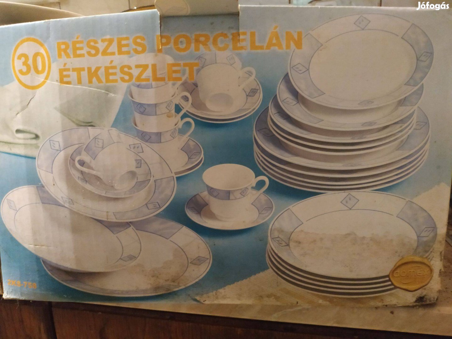 Új, 30 darabos porcelán étkészlet eladó!