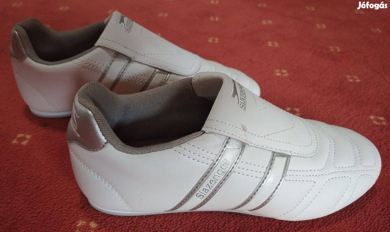 Új, 36-os Slazenger női sportcipő, Pesten szállítással