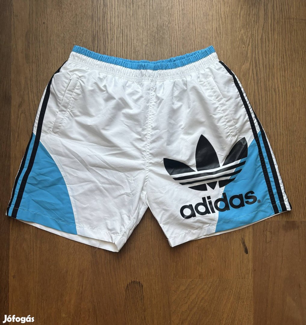 Új, Adidas férfi rövidnadrág L