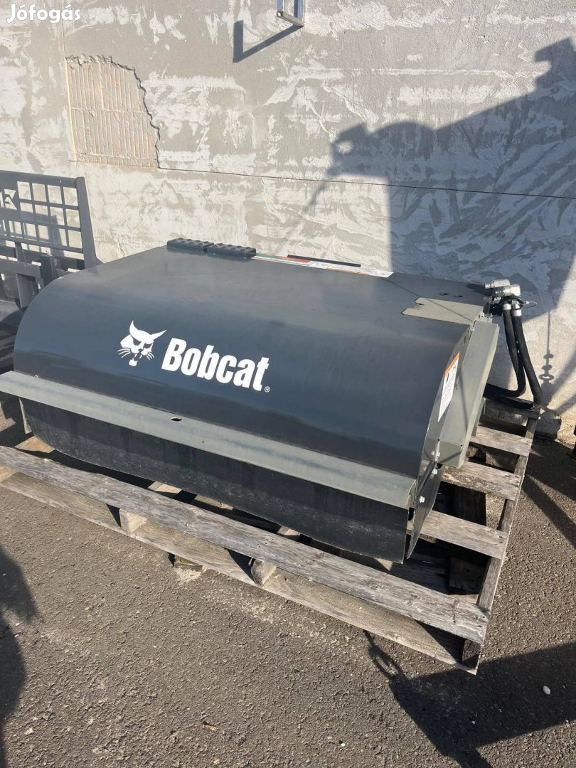 Új! Bobcat Gyűjtőkosaras Seprő 152cm