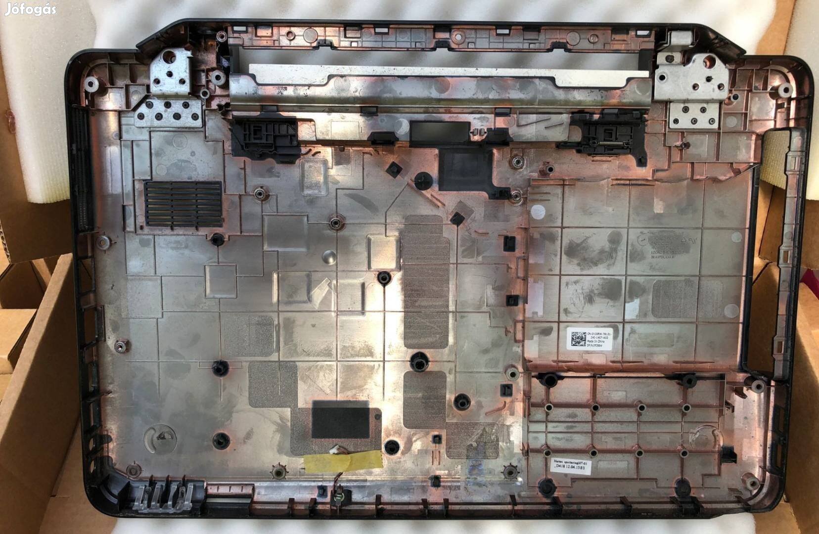Új! Dell Inspiron N5040 M5040 N5050 3520 bottom base alsóház bontott Y