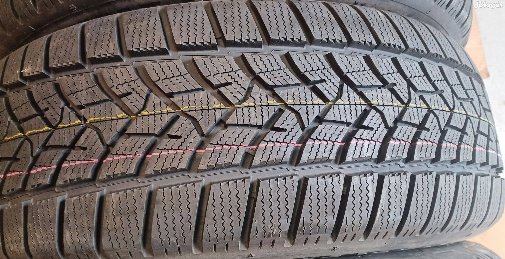 Új! Dunlop Wintersport5 SUV 215/55 R18 téli gumik 4db