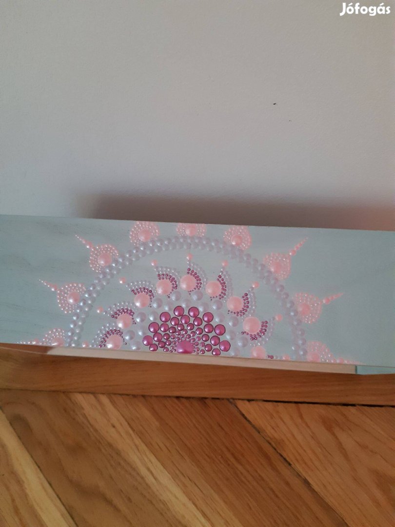 Új! Fa papírzsebkendő tartó mandala díszítéssel, kézzel festett szürke