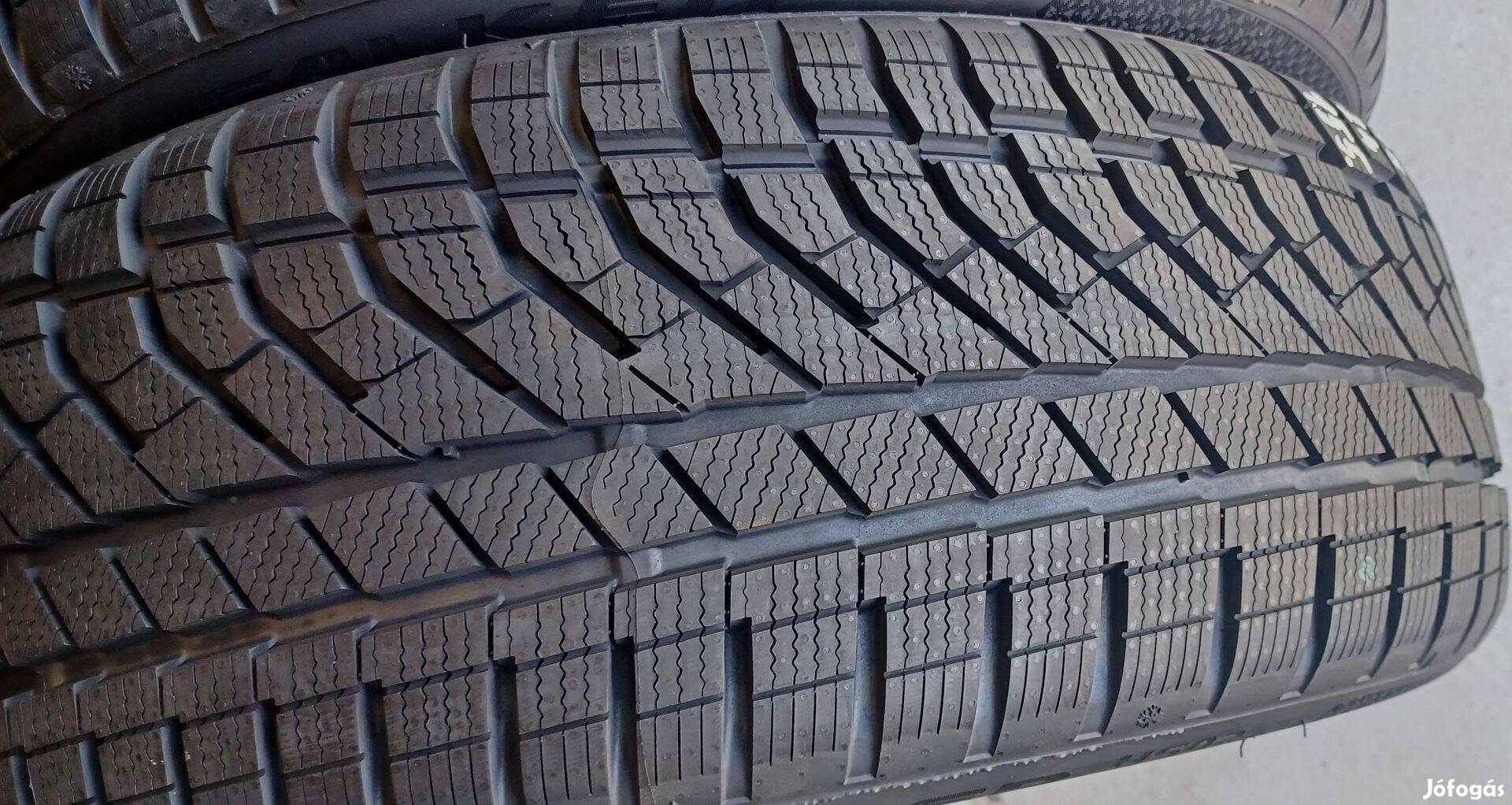 Új! Falken Eurowinter HS02 Pro 225/45 R18 téli gumik 4db