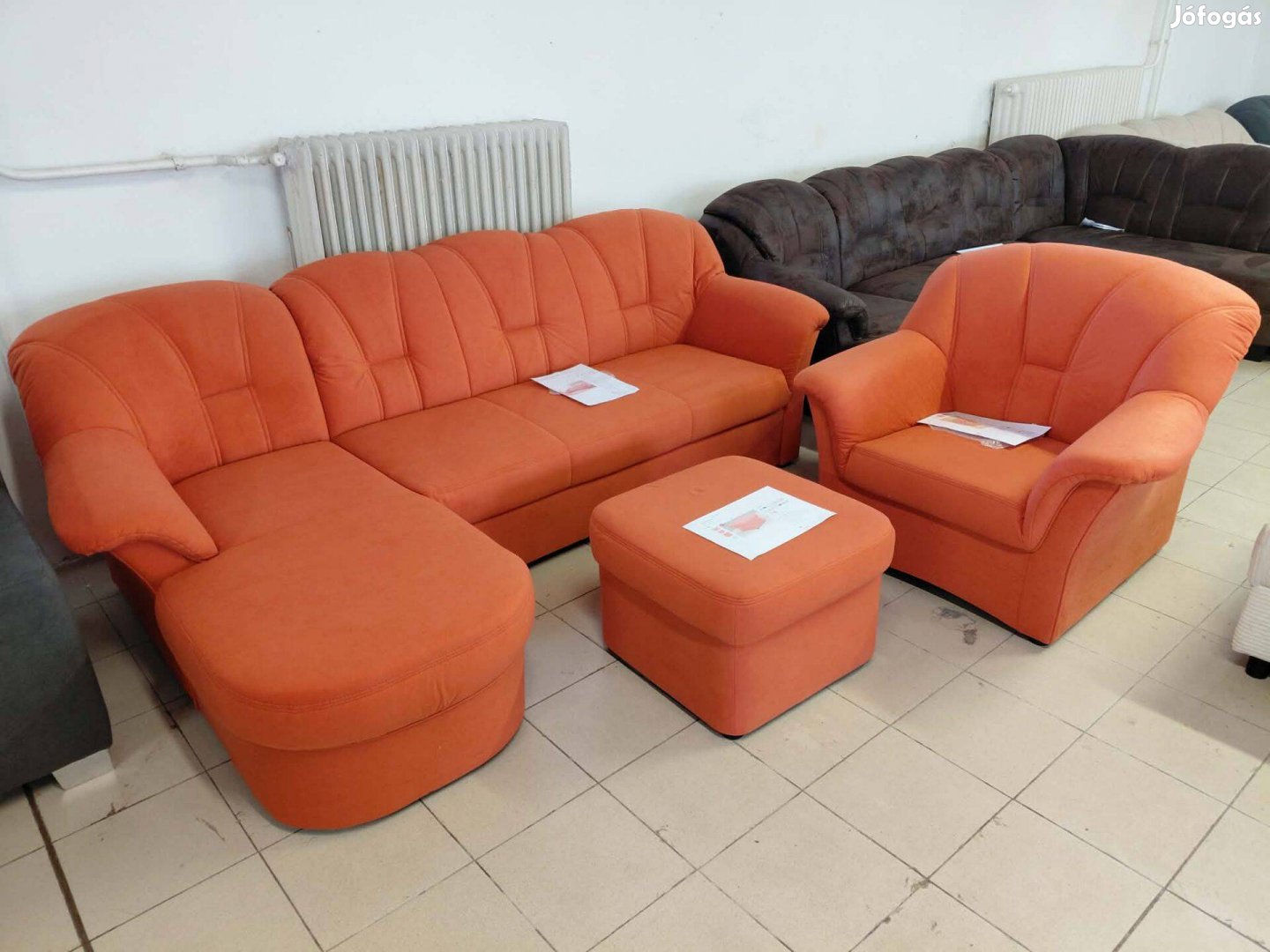 Új, L-alakú ágyazható kanapéfotelpuff, ár alatt eladó.Azonna