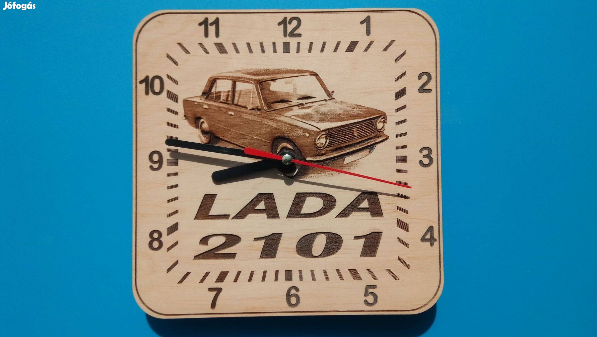 Új, Lada 2101 mintás falióira