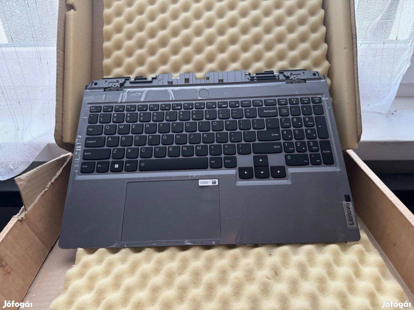 Új! Lenovo LOQ 15IAX9I angol billentyűzet palmrest US 5CB1M65368