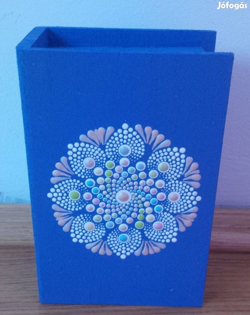 Új! Lila könyv alakú fa doboz mandala díszítéssel, kézzel festett