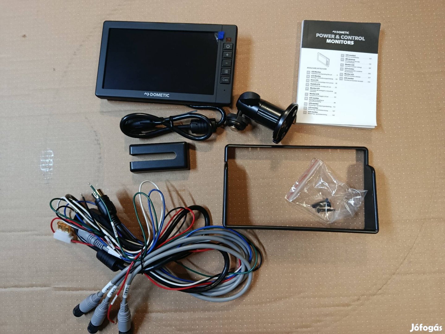 Új! Monitor tolatókamerához Dometic Perfectview M 75LX AHD 7" LCD