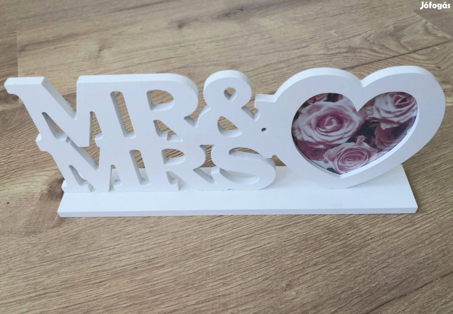Új! Mr & Mrs fa felirat, tábla, fényképes - esküvői dekoráció