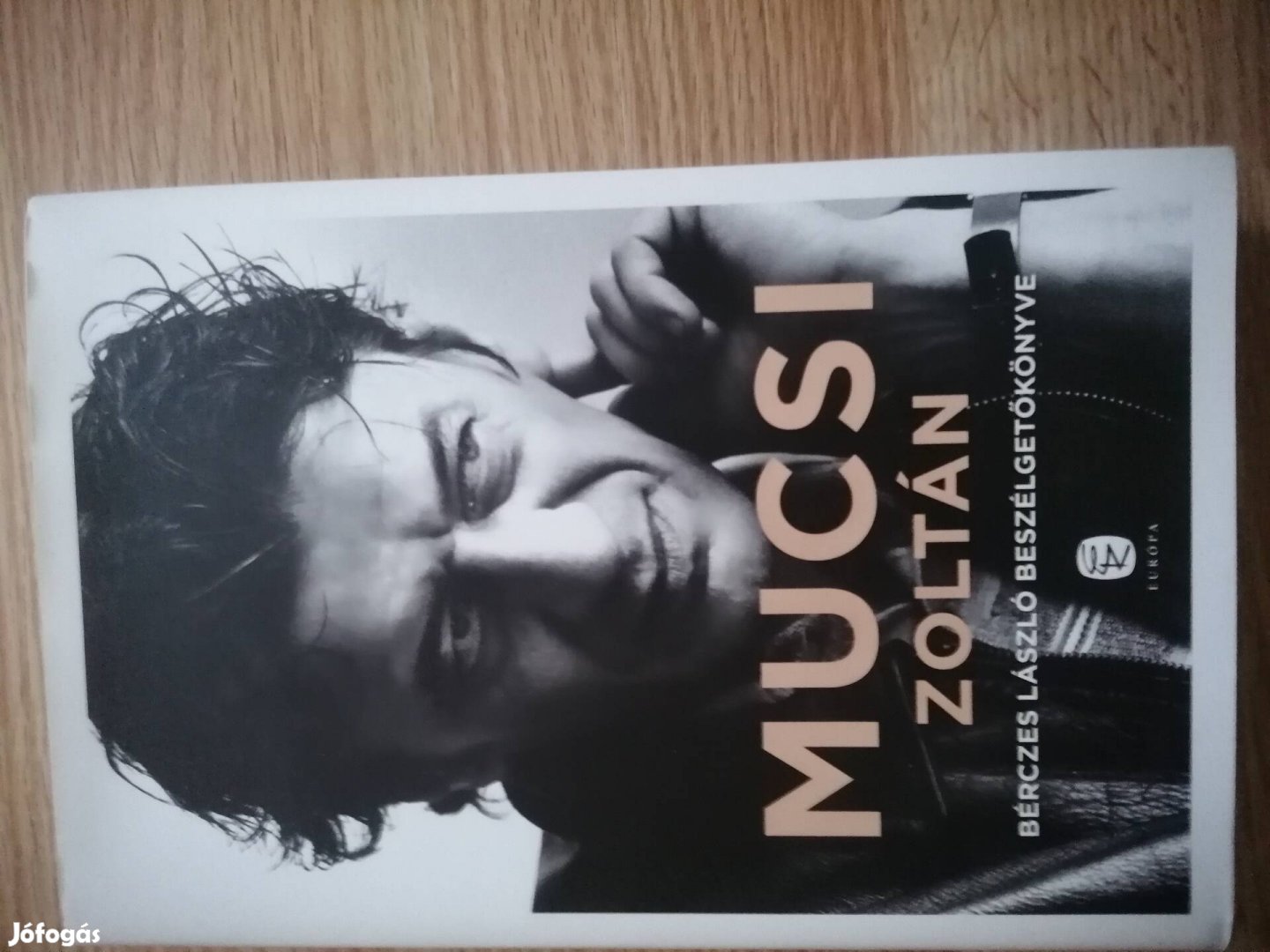 Új. Mucsi Zoltán könyv