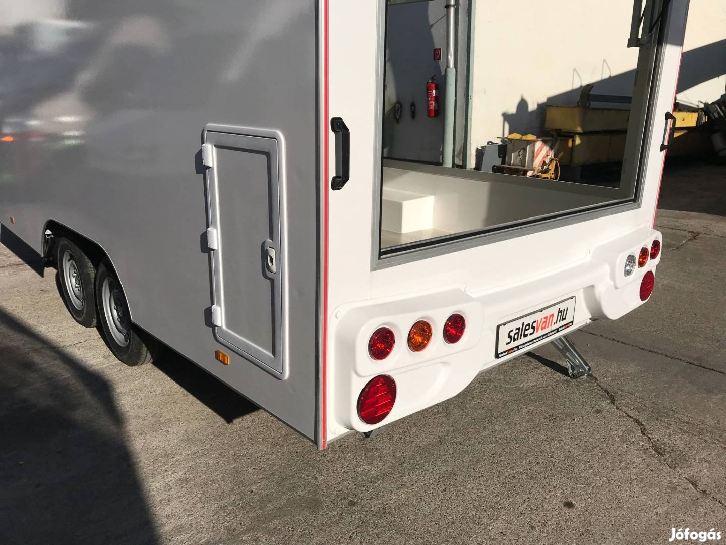 Új! Profi Büfékocsi Food Truck Mozgóbolt Elárusító