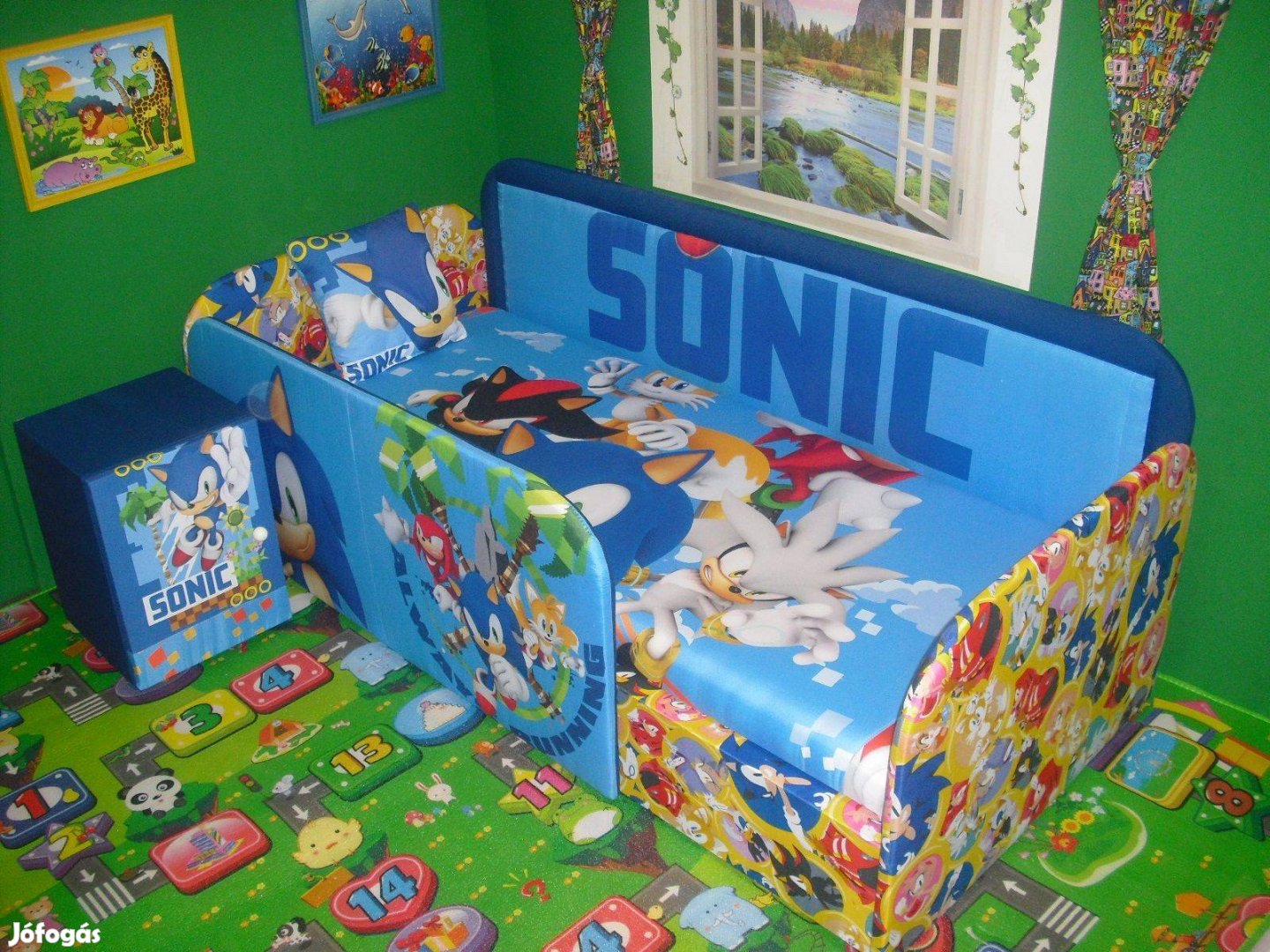 Új! Sonic,leesésgátlós gyerekágy! Éjjeli szekrénnyel!