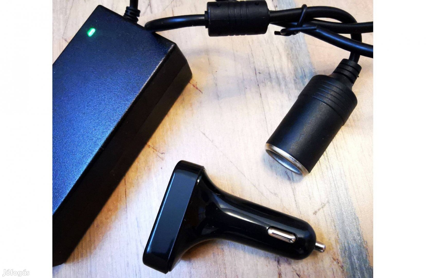 Új, Tvird 120W 110V-220V AC átalakító 12V DC áramellátó autós adapter