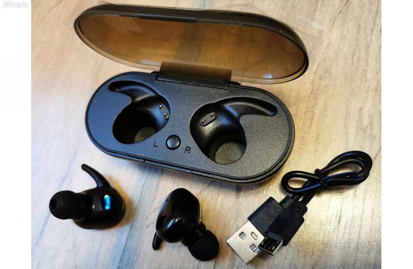 Új, Y30 TWS 5.0 Bluetooth headset töltőtokkal remek áron!