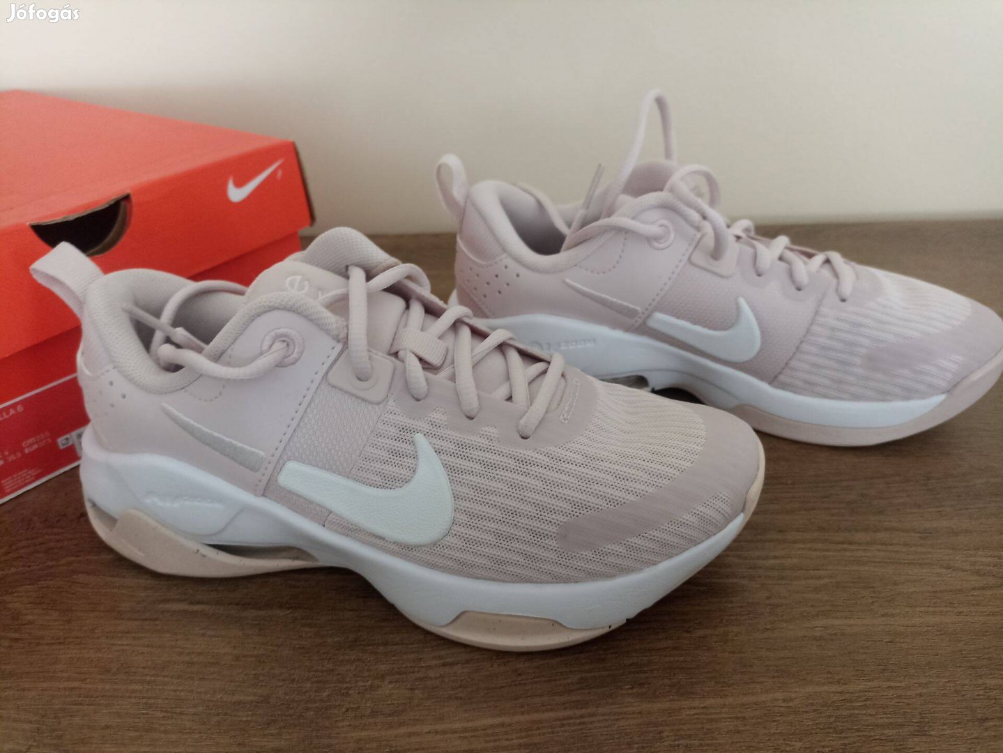 Új , Nike W Zoom bella eredeti 36,5-es cipő. 18e ft