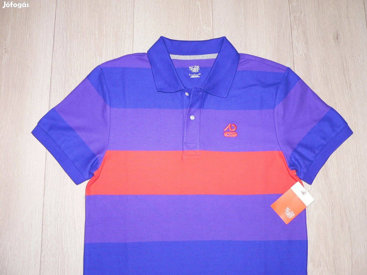 Új - Nike rövid ujjú galléros póló S