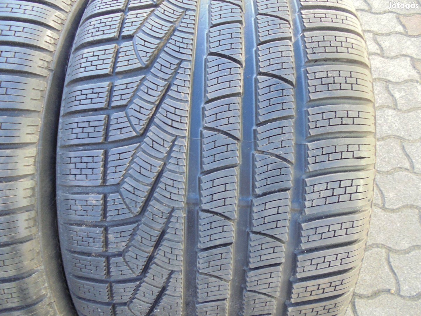 Új " Prémium 19-es téli gumi pár eladó