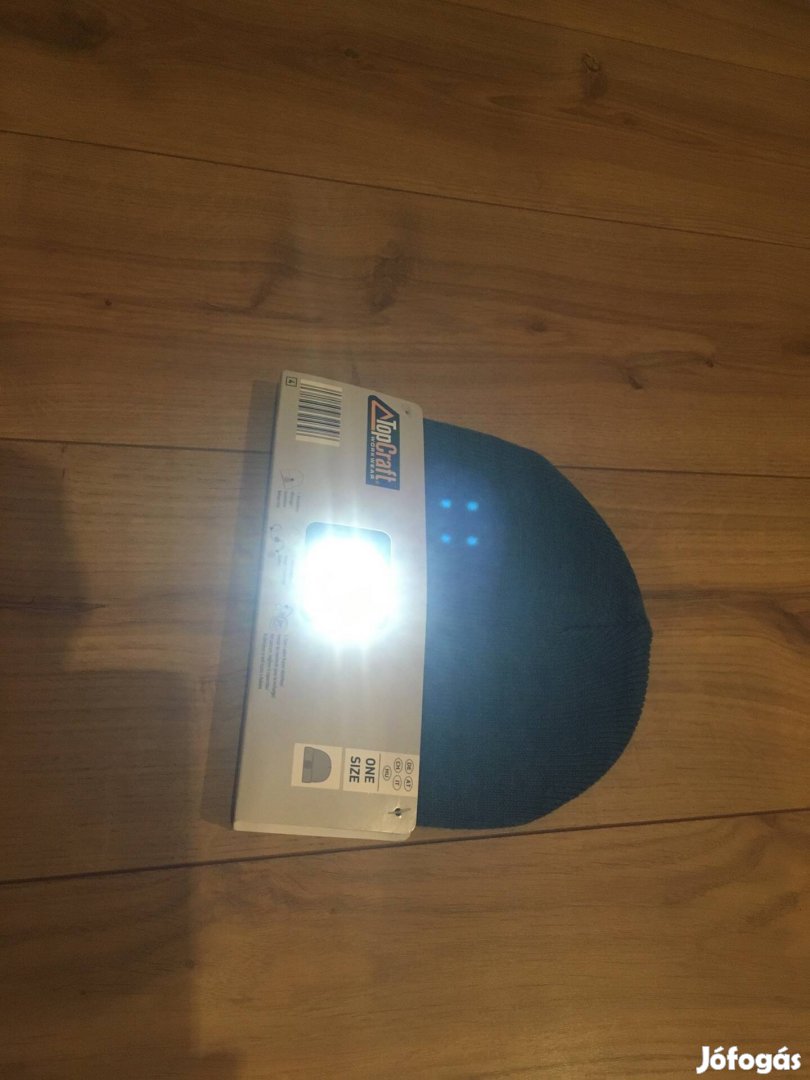 Új , usb - s , tölthető akkus led lámpa sapka 2000 ft
