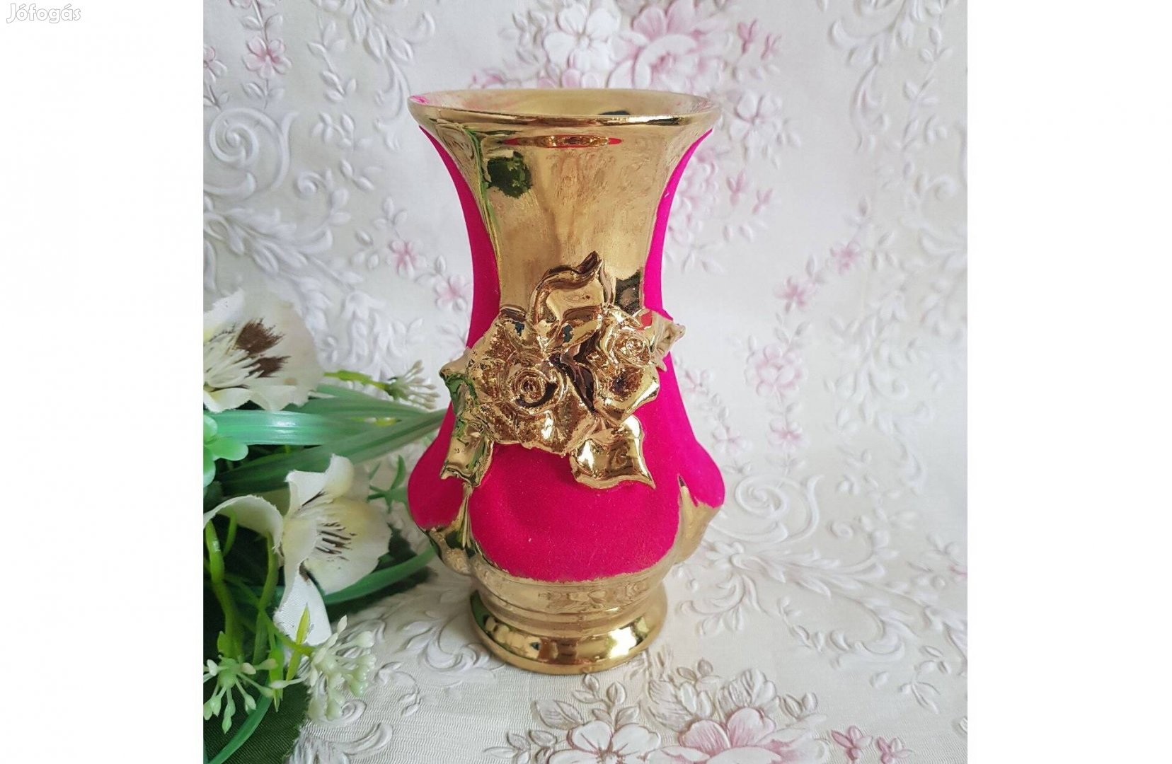 Új, aranyszínű, 3D virág díszes, pink bársony borítású kerámia váza