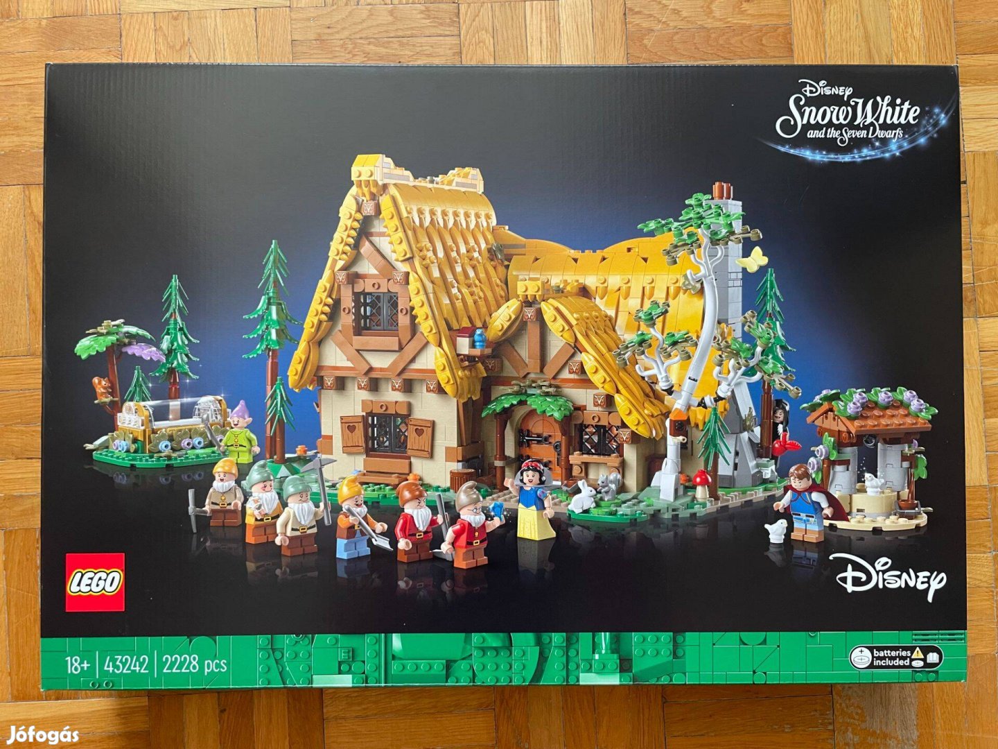 Új, bontatlan LEGO Disney 43242 Hófehérke és a hét törpe házikója