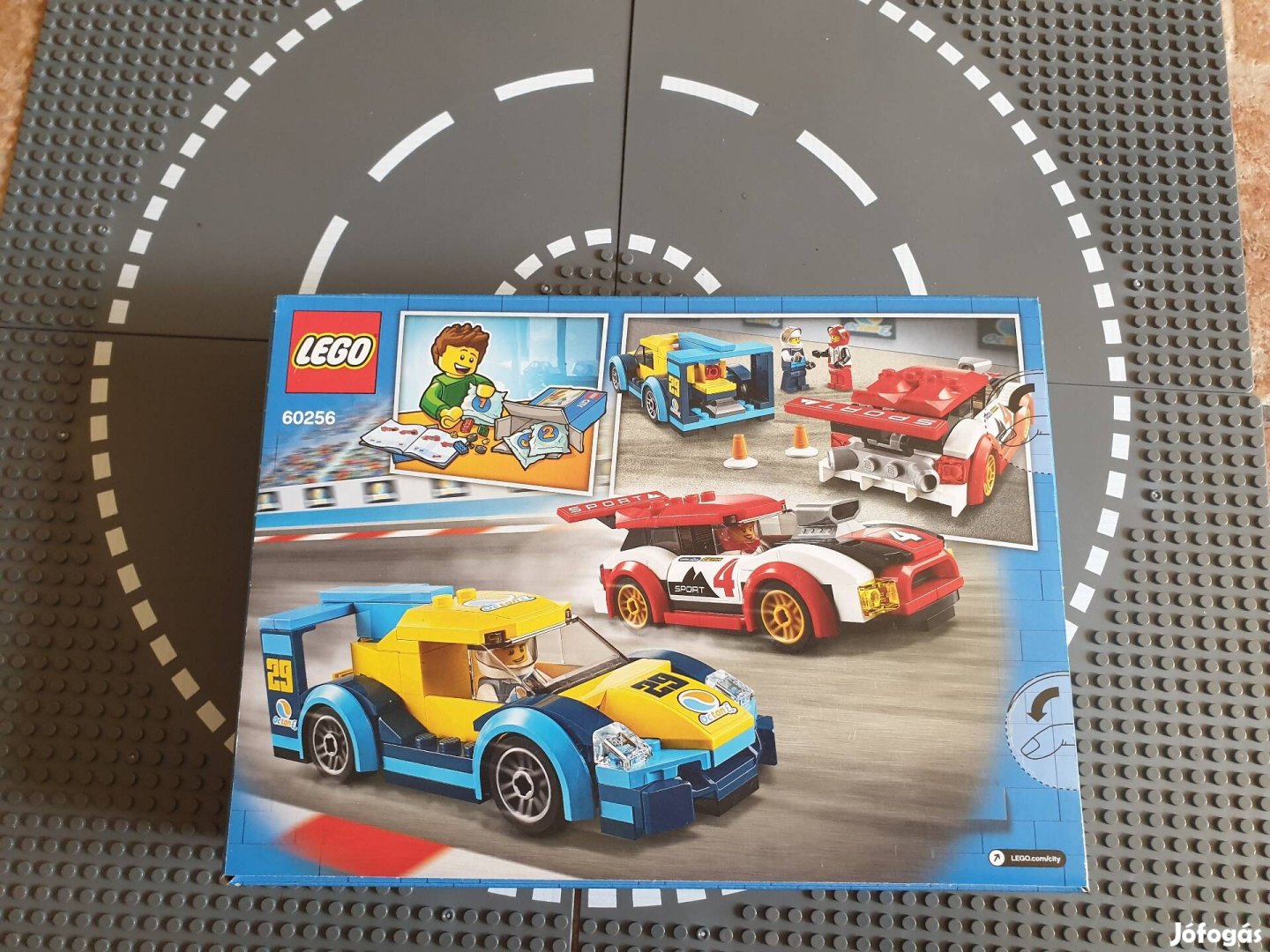 Új, bontatlan Lego City 60256 autók Gyereknap