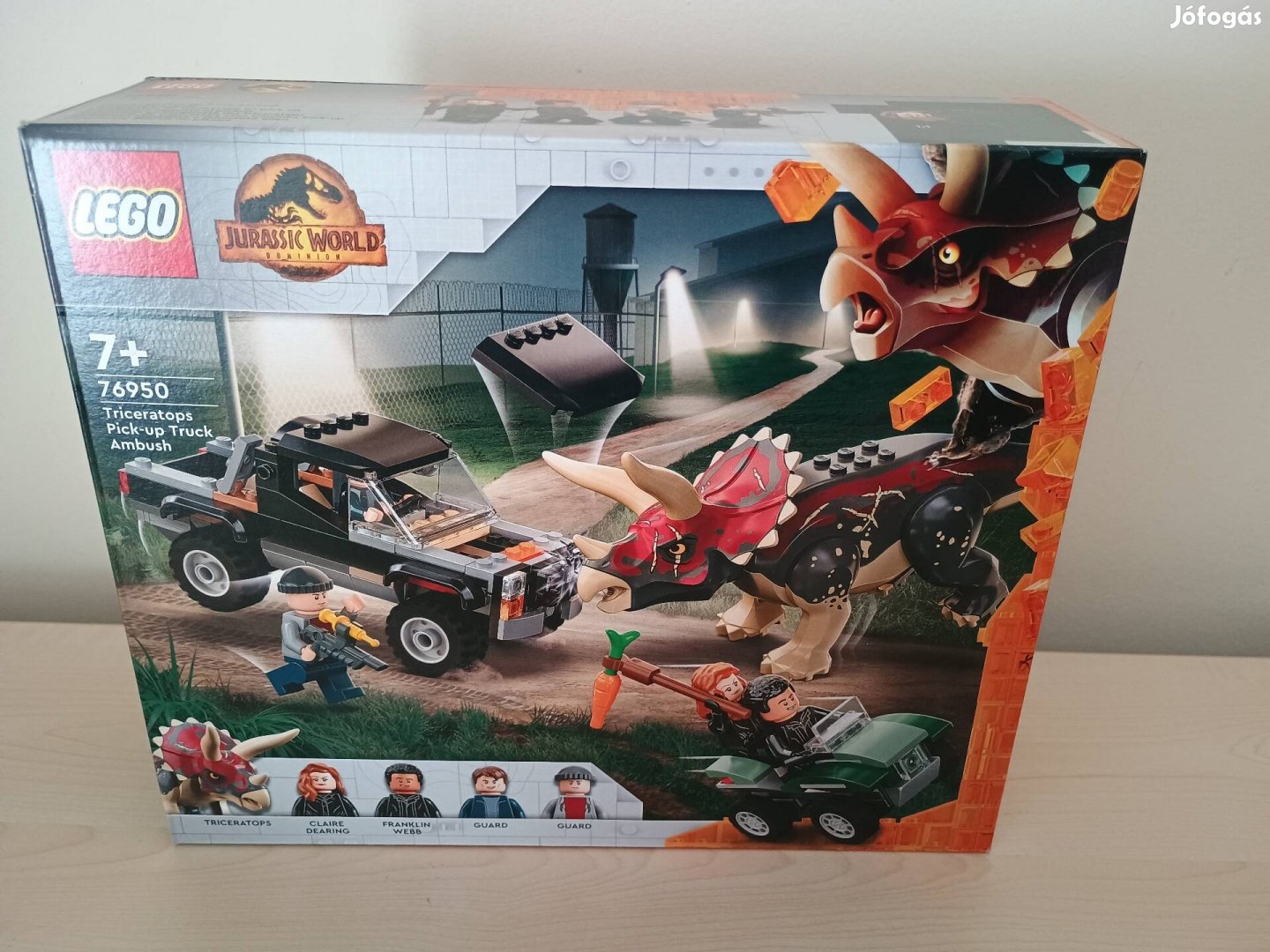 Új, bontatlan Lego Jurassic World 76950 Triceratops támadása 