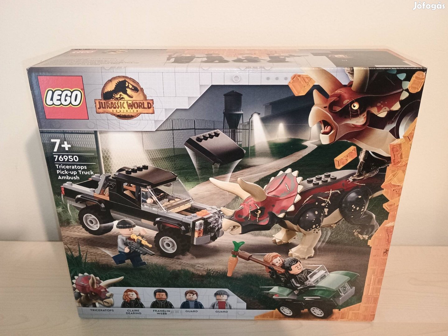 Új, bontatlan Lego Jurassic World 76950 Triceratops támadása 