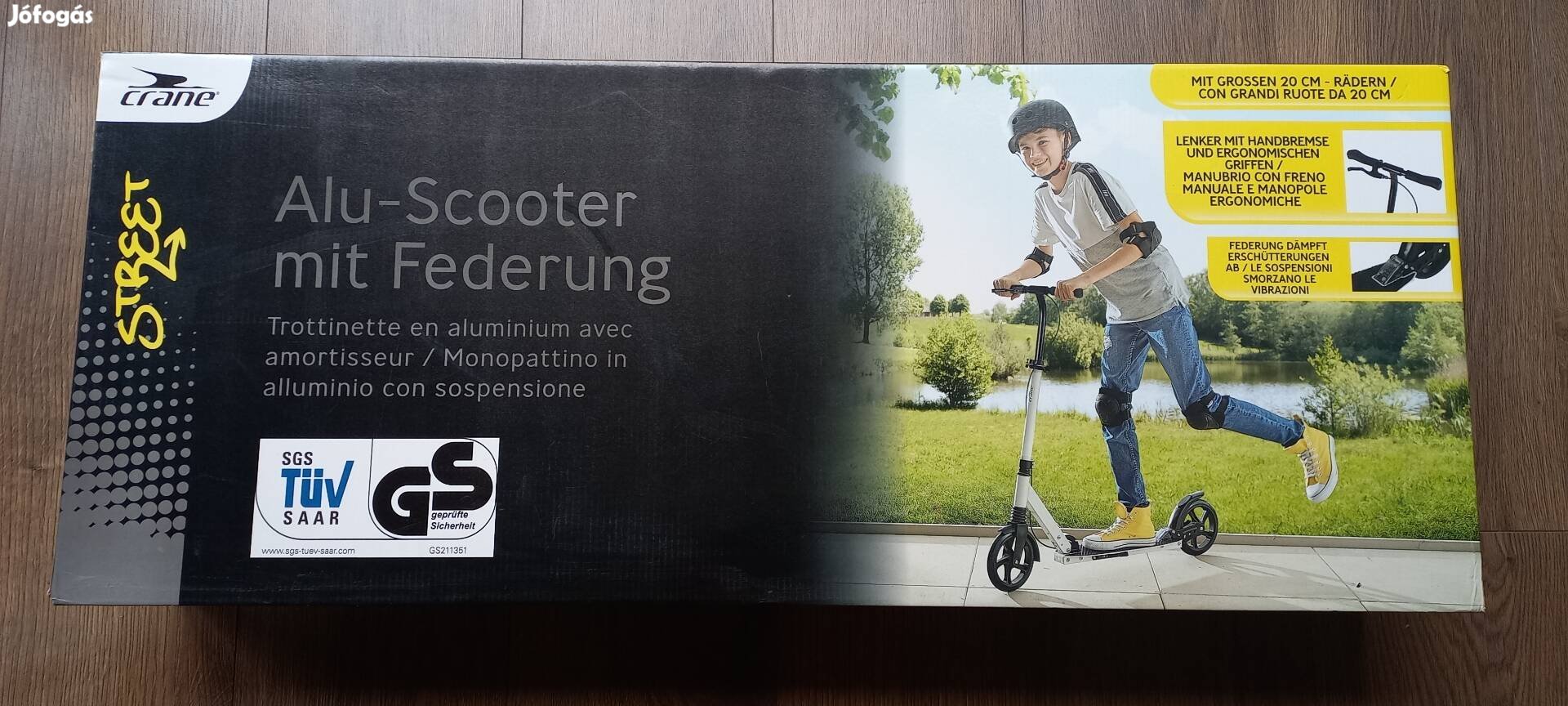 Új, bontatlan, nagykerekű, könnyű és összecsukható roller