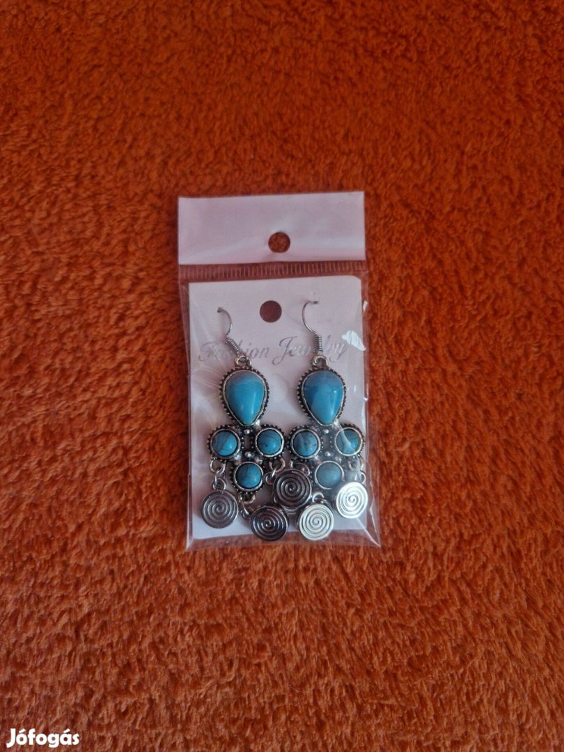 Új, bontatlan bizsu fülbevaló