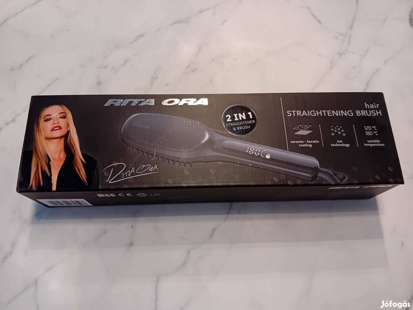 Új, bontatlan hajegyenesítő hajsimító formázó kefe 2in1 Rita Ora