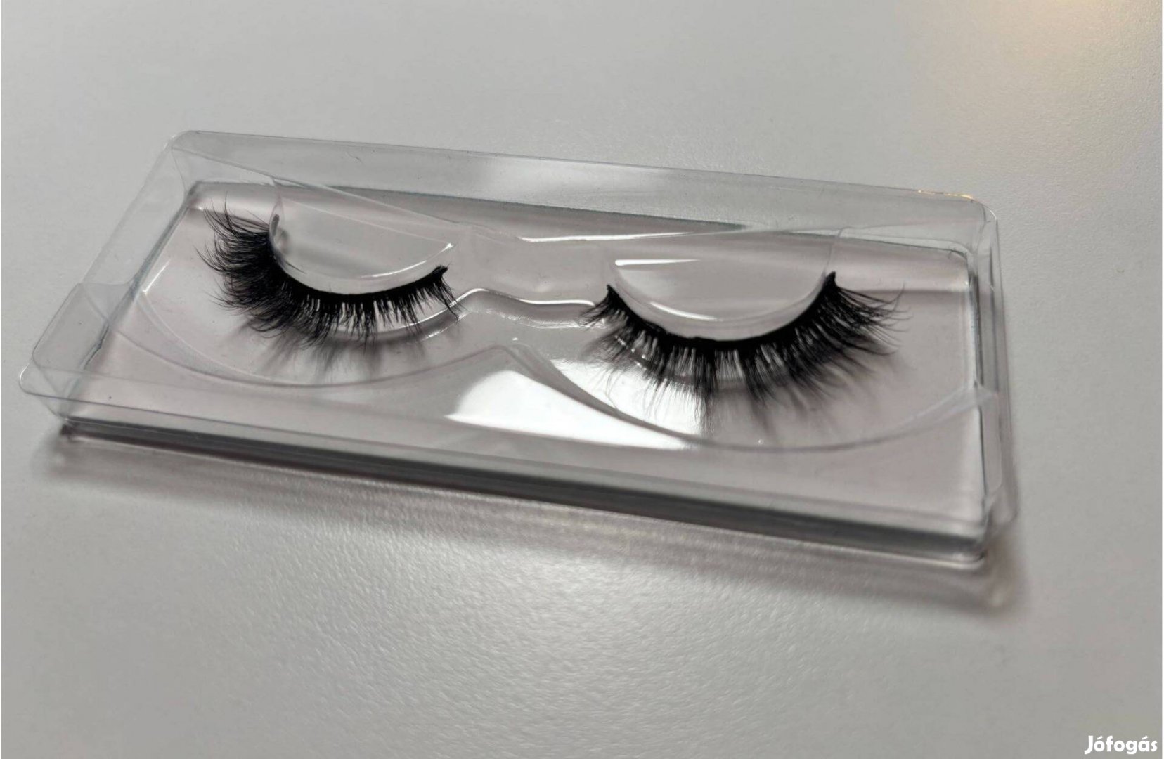 Új, bontatlan műszempilla