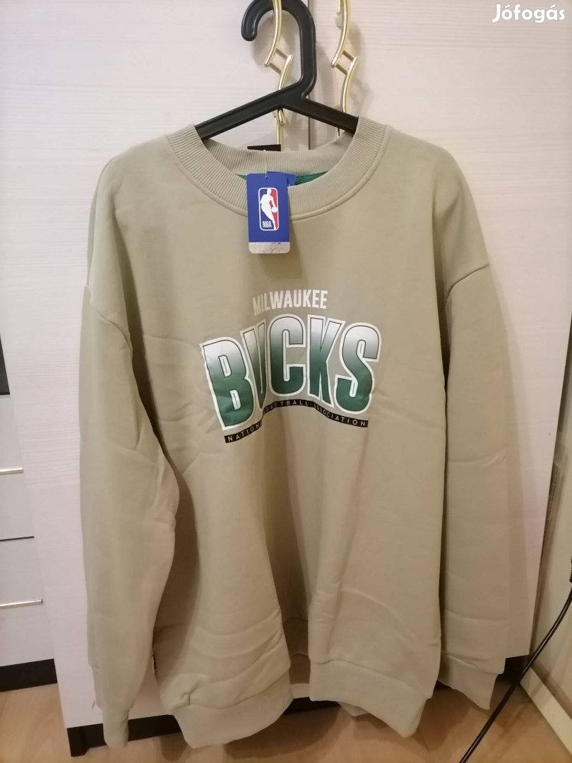 Új, címkés Milwaukee Bucks NBA pulóver XL