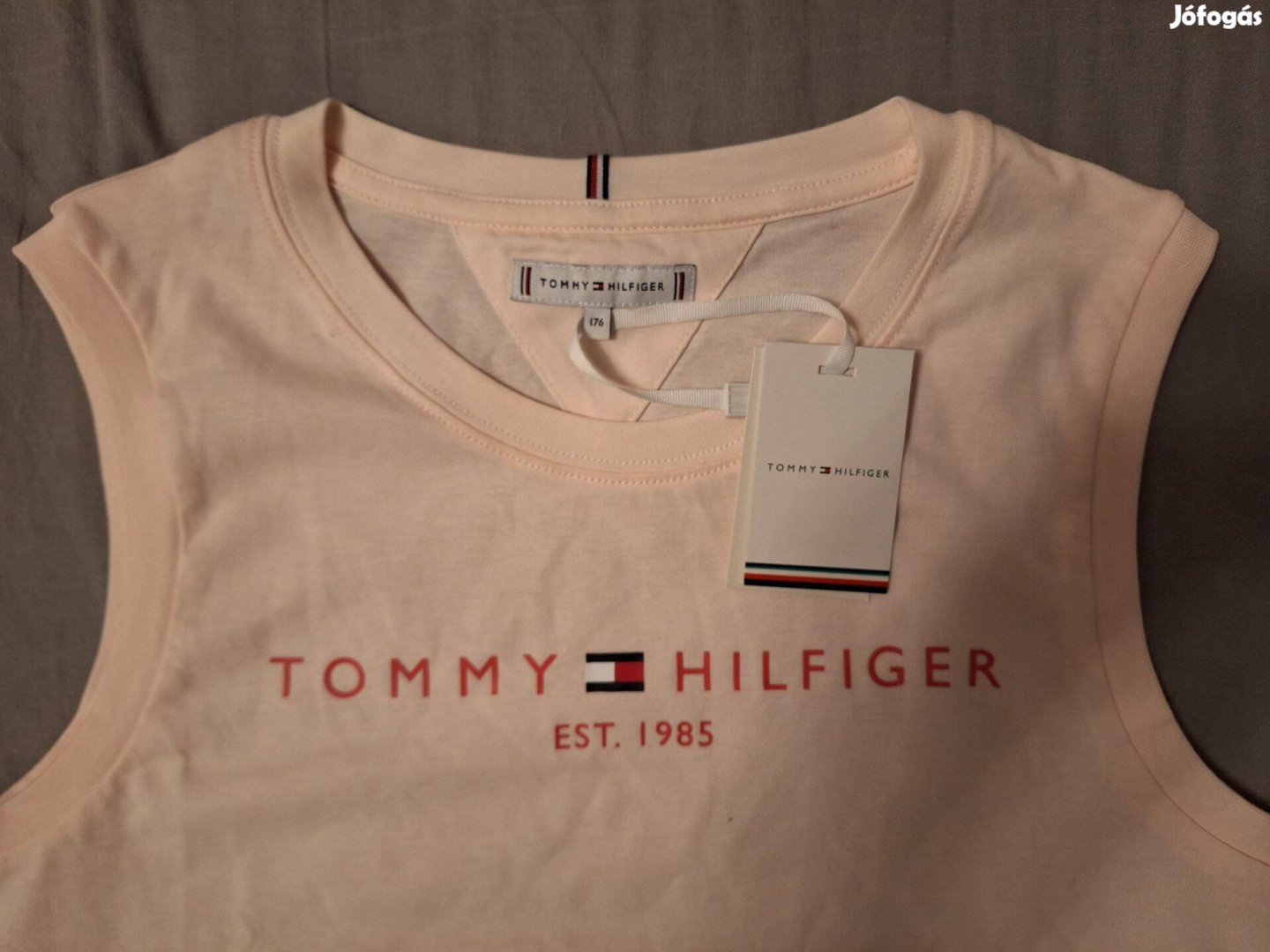 Új, címkés Tommy Hilfiger póló, S / 176 - postázom is