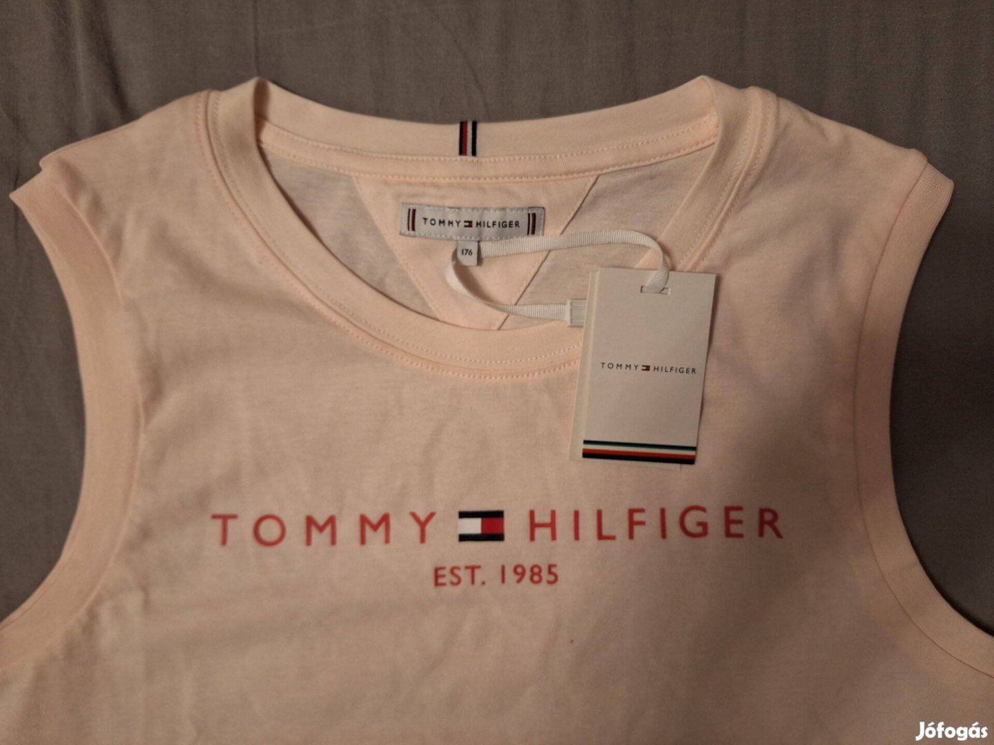 Új, címkés Tommy Hilfiger póló, S / 176 - postázom is