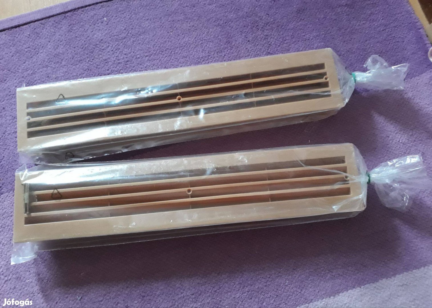 Új, csomagolt, műanyag szellőzőrácsok