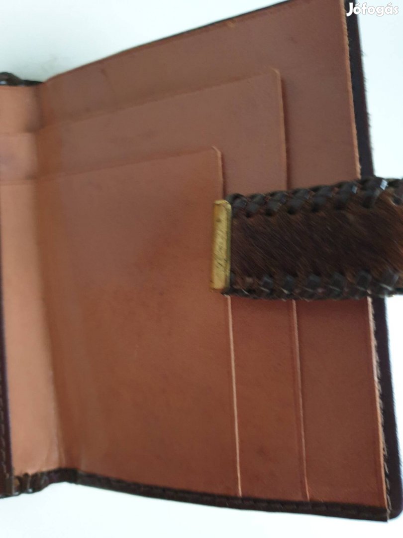 Új, eredeti, bikabőr Spanyolországból származó  pénztárca 