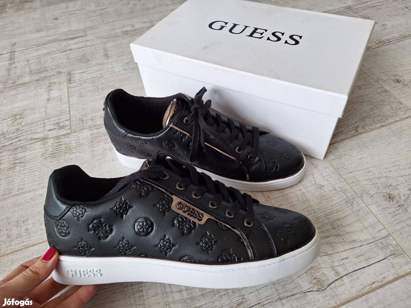 Új, eredeti fekete Guess Banq cipő, 41, garanciális, számlával
