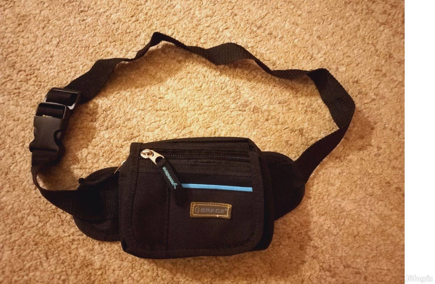 Új, fekete övtáska, több cipzáras zsebbel hibátlan
