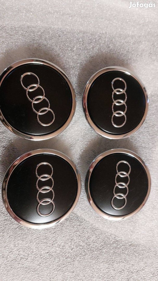 Új, gyári Audi alufelni kupak 69 mm mattfekete yyy