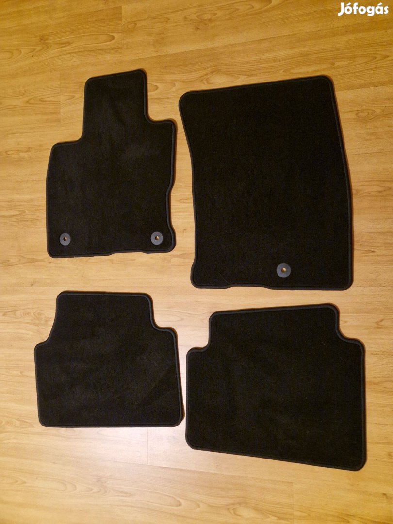 Új, gyári Ford Kuga (2020 - ) belső szőnyeg garnitúra