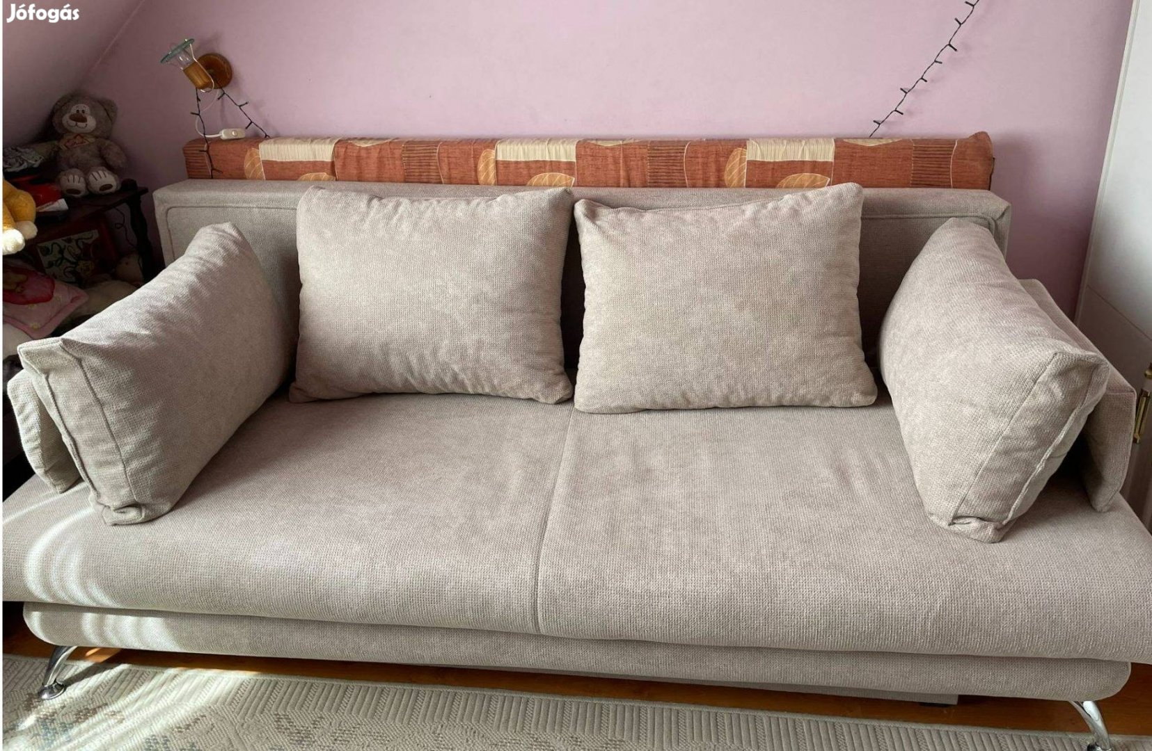 Új, kihúzható kanapé eladó