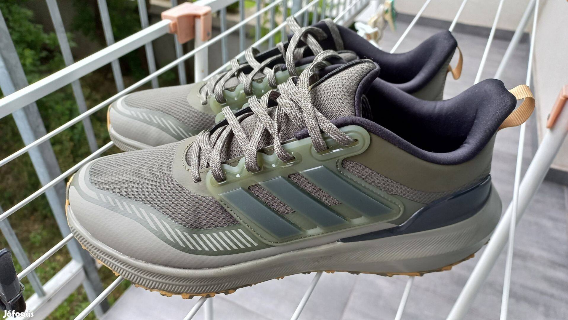 Új, nem használt 42es méret adidas cipő eladó