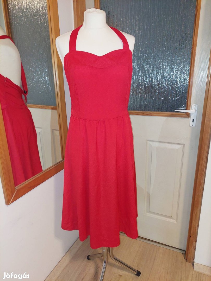Új, piros menyecske ruha, 40 és 42-es méretű