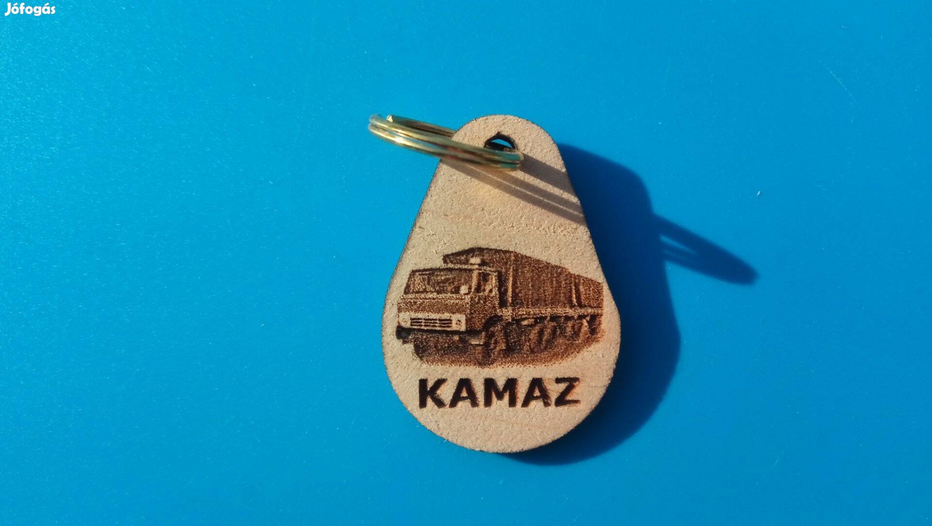 Új, pótos Kamaz mintás kulcstartó