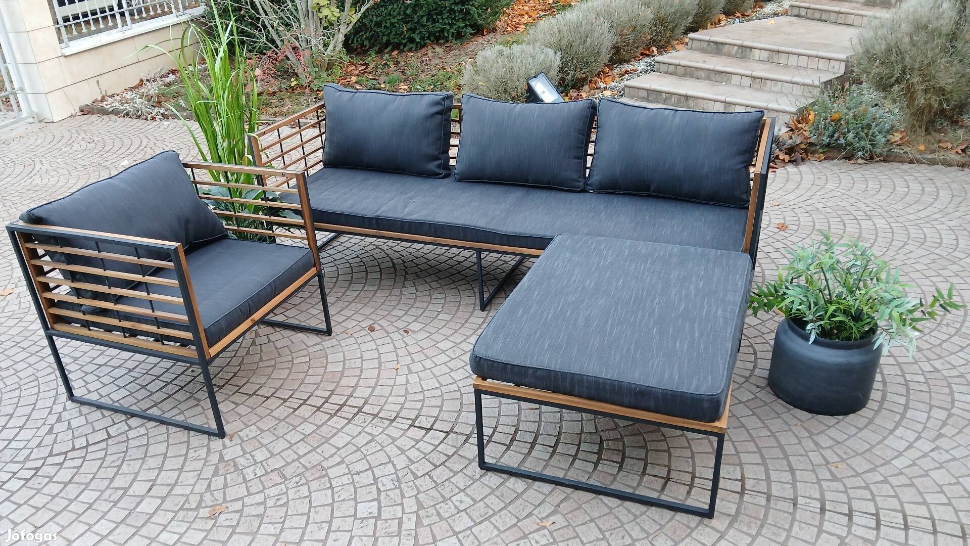 Új, prémium minőségű kerti ülő garnitúra Eladó!