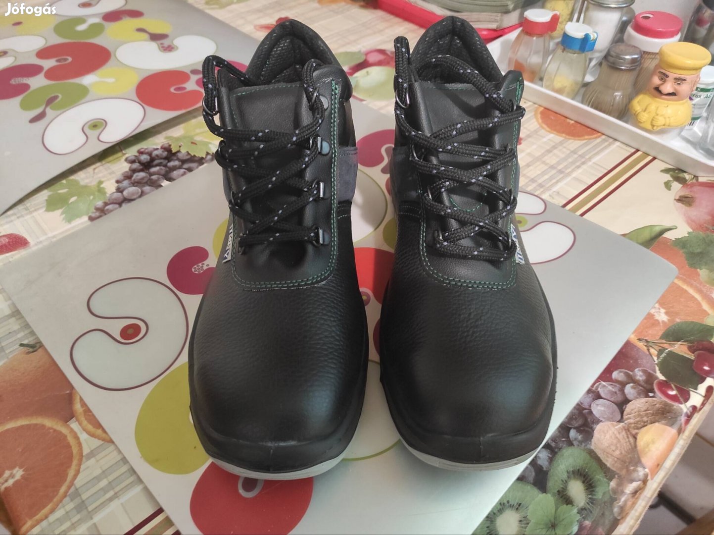 Új acélbetétes munkavédelmi bakancs 42-es