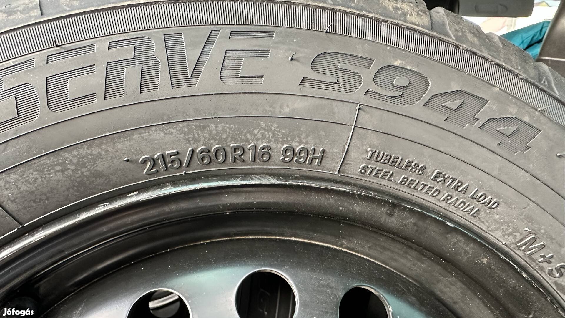 Új acélfelnyik, új Toyo 215/60 R16 gumikkal